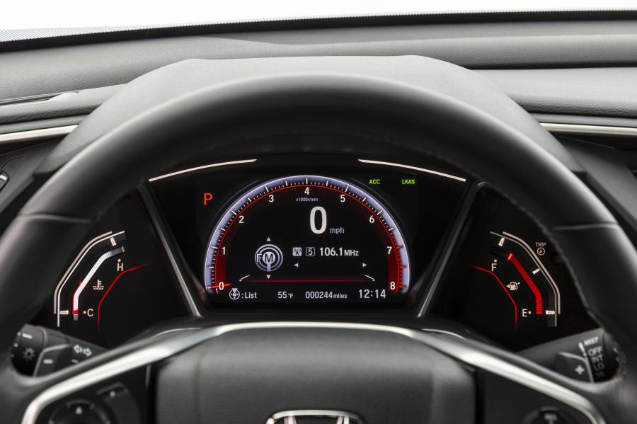 Панель приборов Honda Civic Sport Coupe (FC) 2018 года  (NA) (фото 41 из 42)